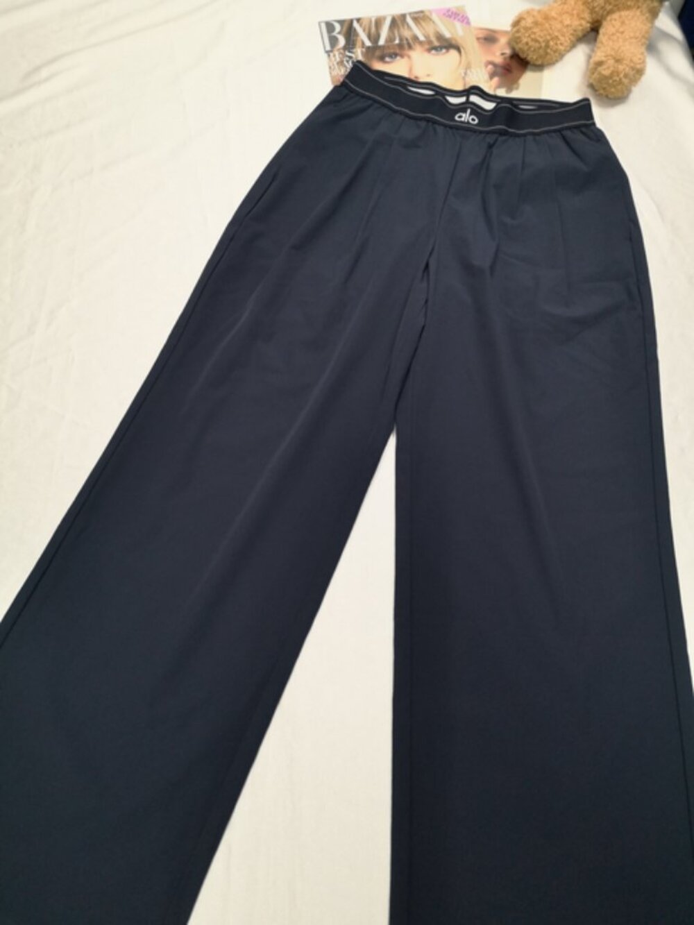 💃NWT Alo Yoga (Regular) Navy Blue Suit Up Trouser♥Elastic Wais/Wide Leg Pants - Picture 2 of 8